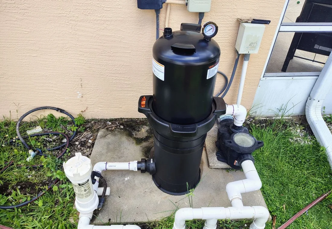 Modern pool pump and filter equipment installation